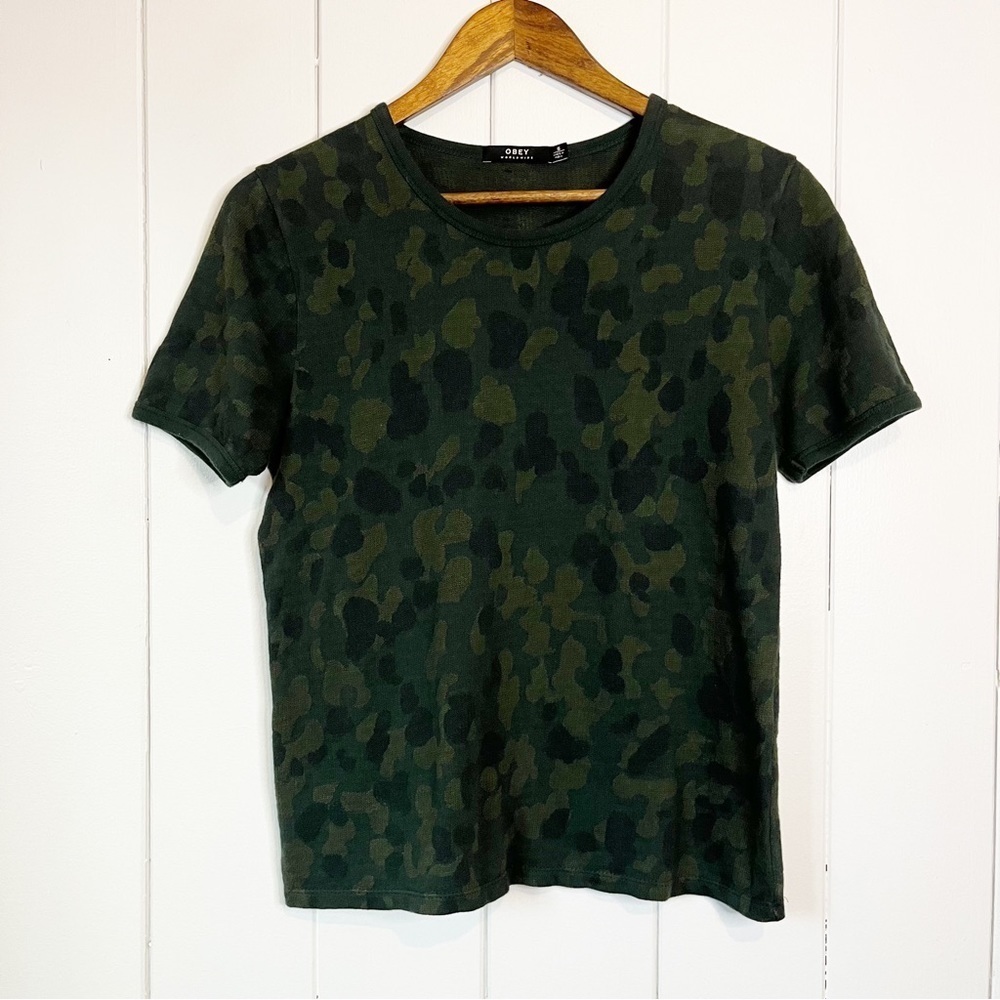 Obey Camo T-Shirt. Size Small.